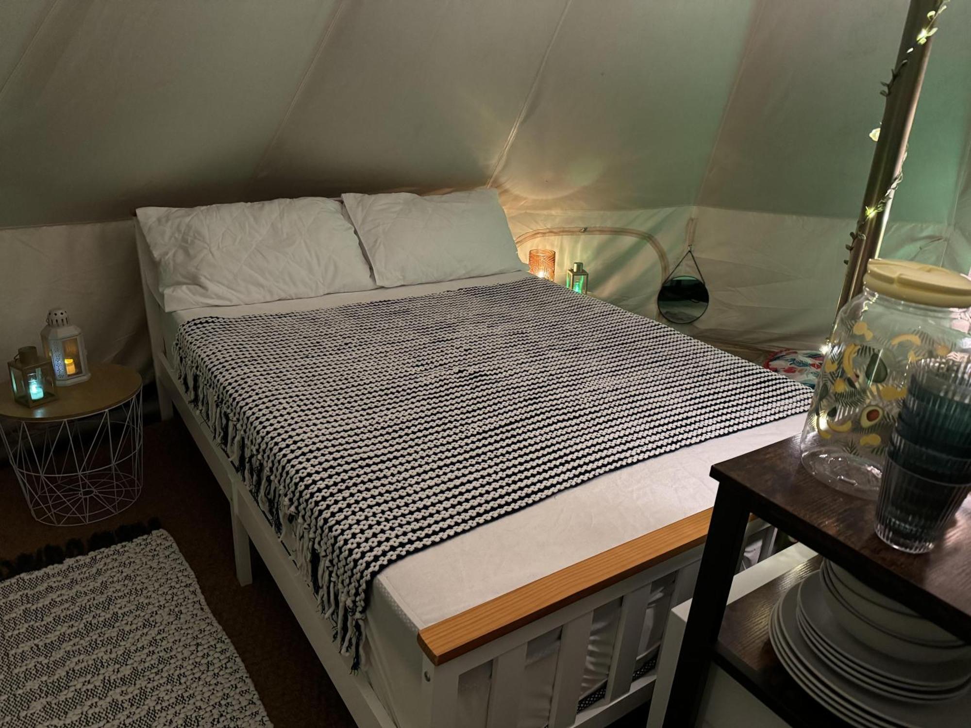 Vila Spacious Bell Tent At Herigerbi Park Lincolnshire Grantham Exteriér fotografie
