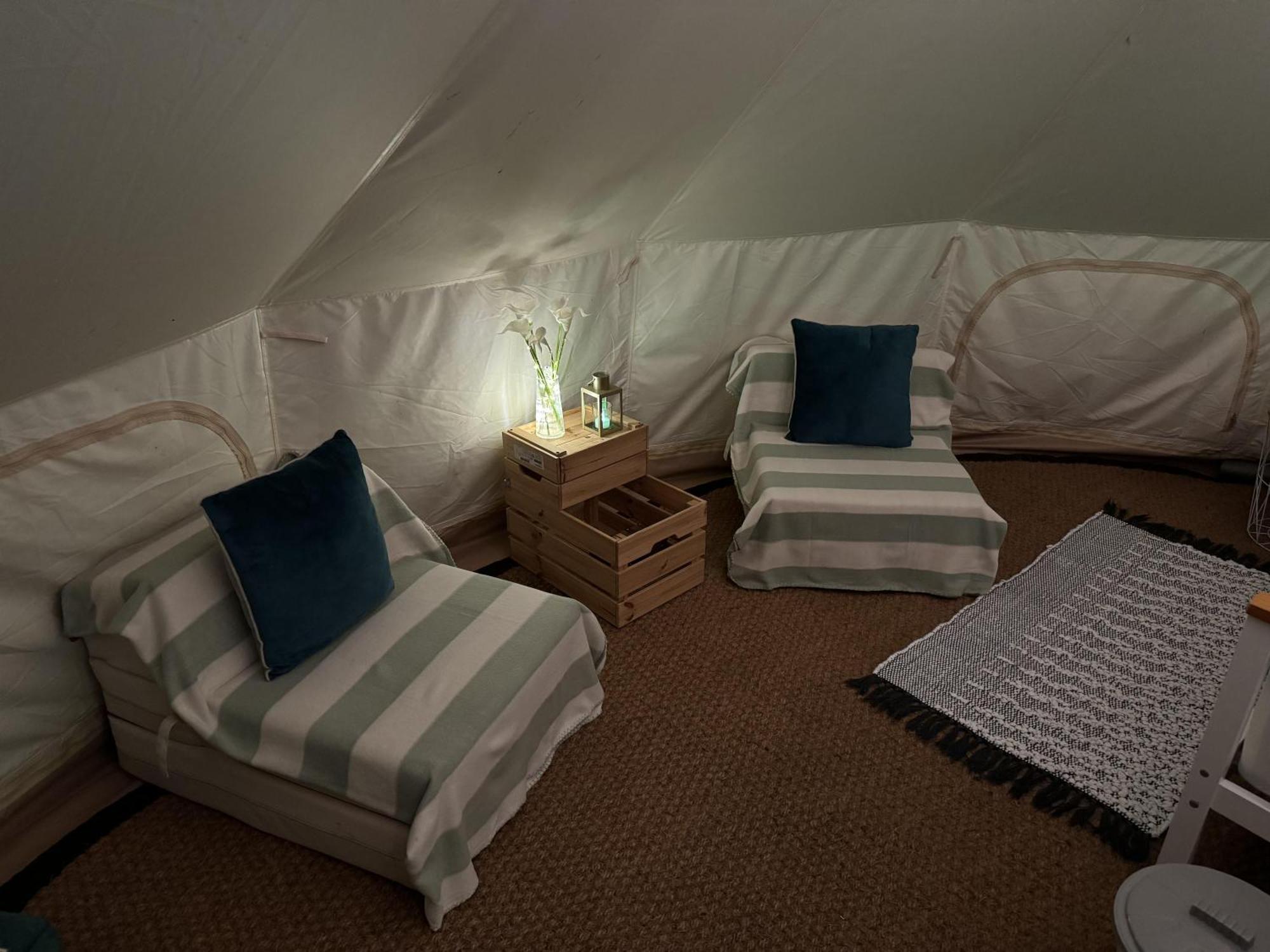 Vila Spacious Bell Tent At Herigerbi Park Lincolnshire Grantham Exteriér fotografie