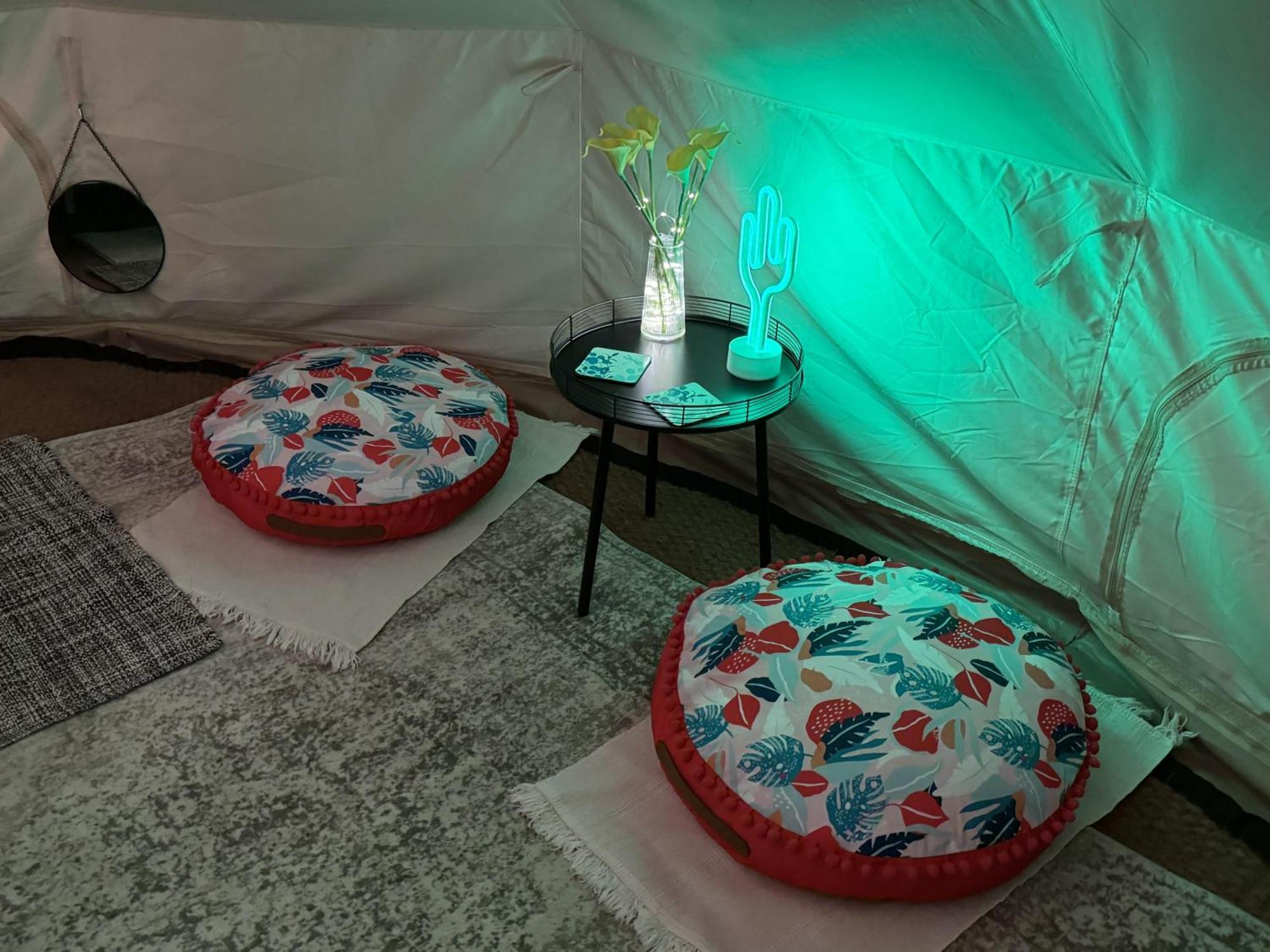 Vila Spacious Bell Tent At Herigerbi Park Lincolnshire Grantham Exteriér fotografie